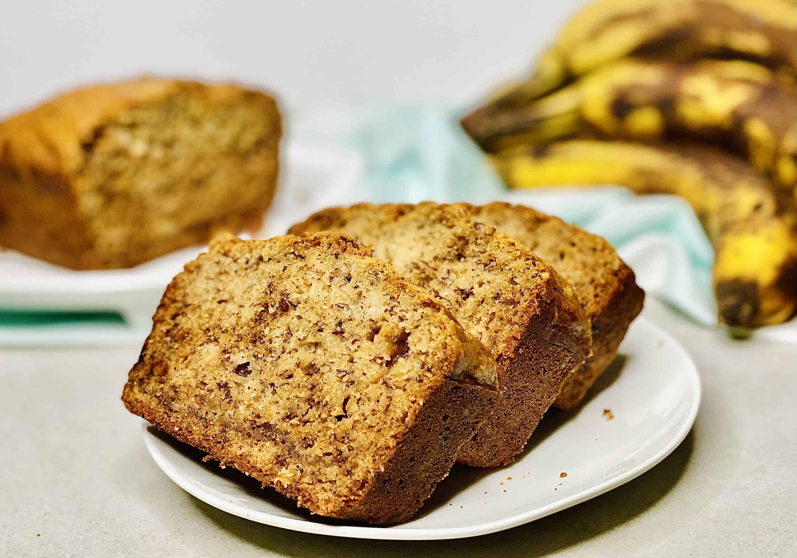 Банановый хлеб с сухофруктами. Cooking Banana Bread Recipe. Полезные вещества серого хлеба. Масла .банана. Сыра. Рецепты на английском банановый хлеб.