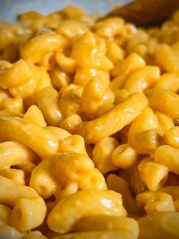 close up of super creamy mac and cheese